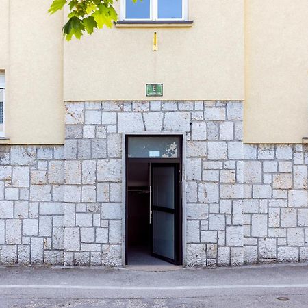 Large Two Bedroom Family App - Free Parking Ljubljana Kültér fotó