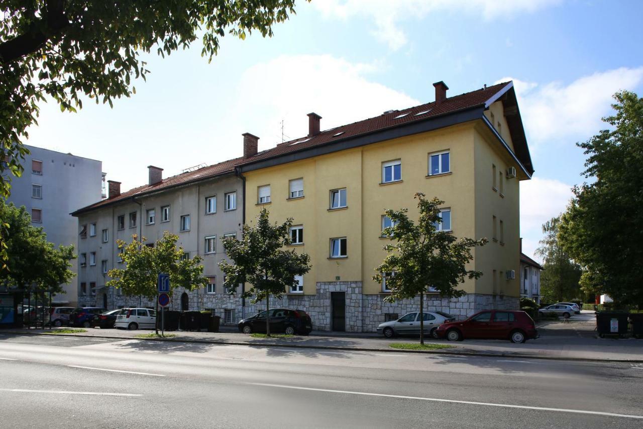 Large Two Bedroom Family App - Free Parking Ljubljana Kültér fotó